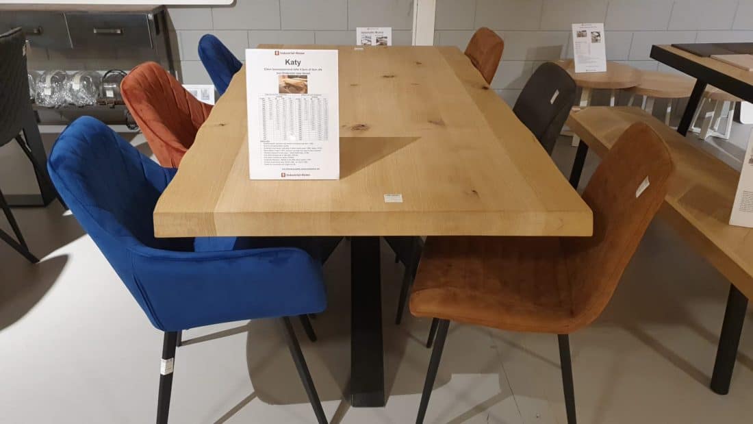 stół z pnia drzewa katy