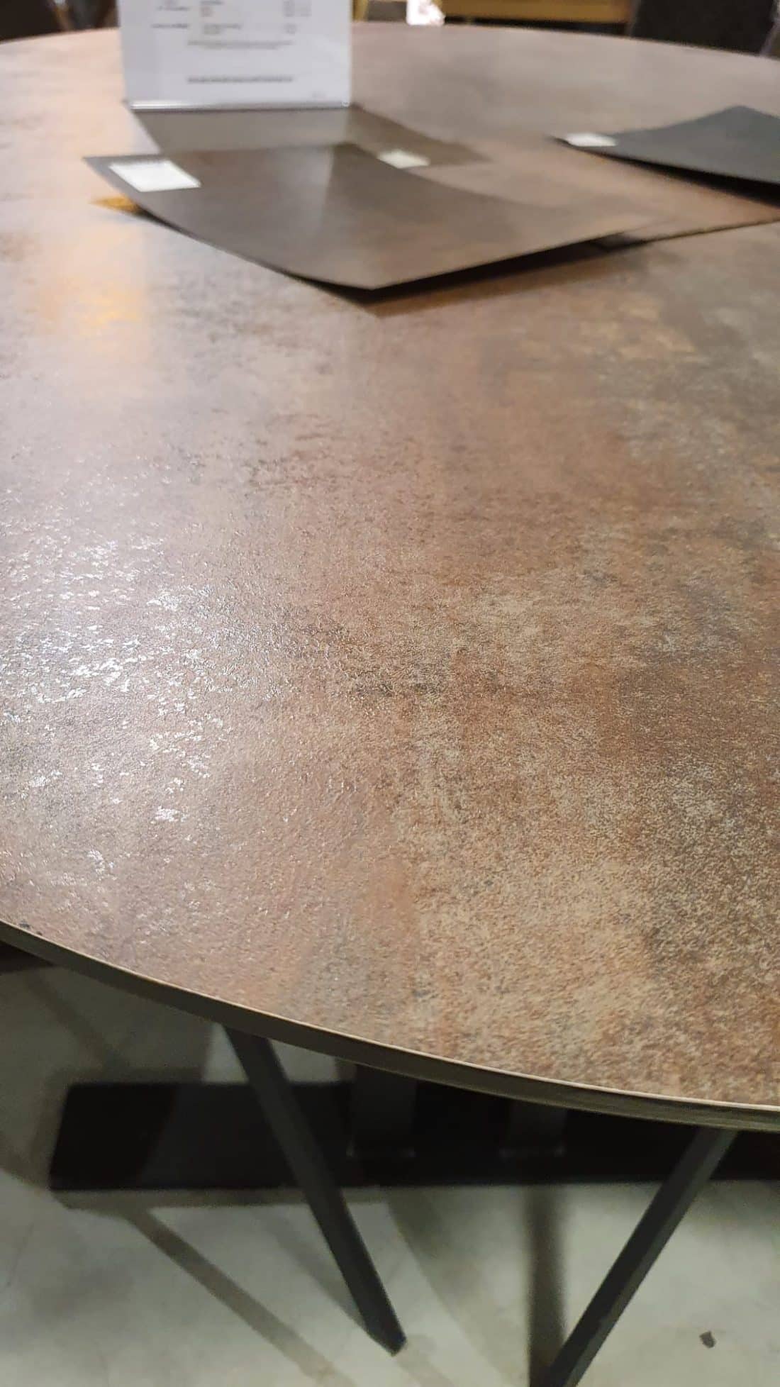 Owalny stół do jadalni Hpl Sumo