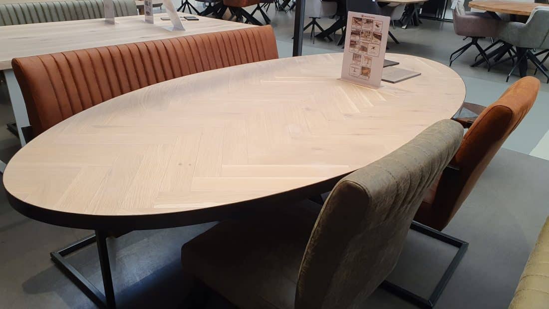 milin oval table