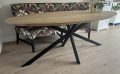Obra ovaler Tisch aus massiver Eiche, 200 x 90 x 4 cm, mit konischer Kante und elegantem Matrixfuß 6 x 3 cm