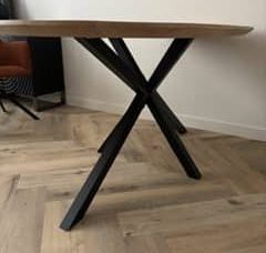 Torun deense eiken tafel 160x80x4 met verjongde rand 1x45 met matrix onderstel 5x5cm zwart gecoat