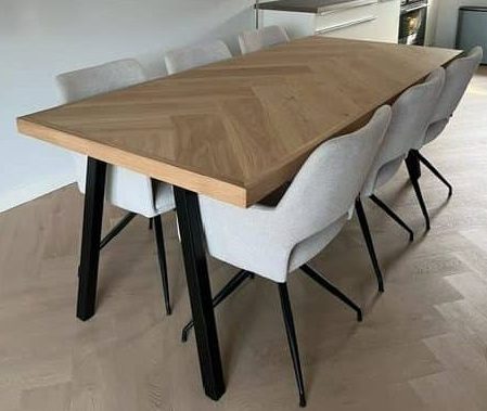 Osla visgraat eiken tafel 220 x 100 x 6cm met A onderstel 5x5cm zwart