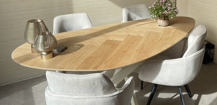 Pebble organic oak table 200 x 100 x 4cm (right shape) with tapered edge 1 x 60 degrees with matrix twist 8 x 4cm base with white coating