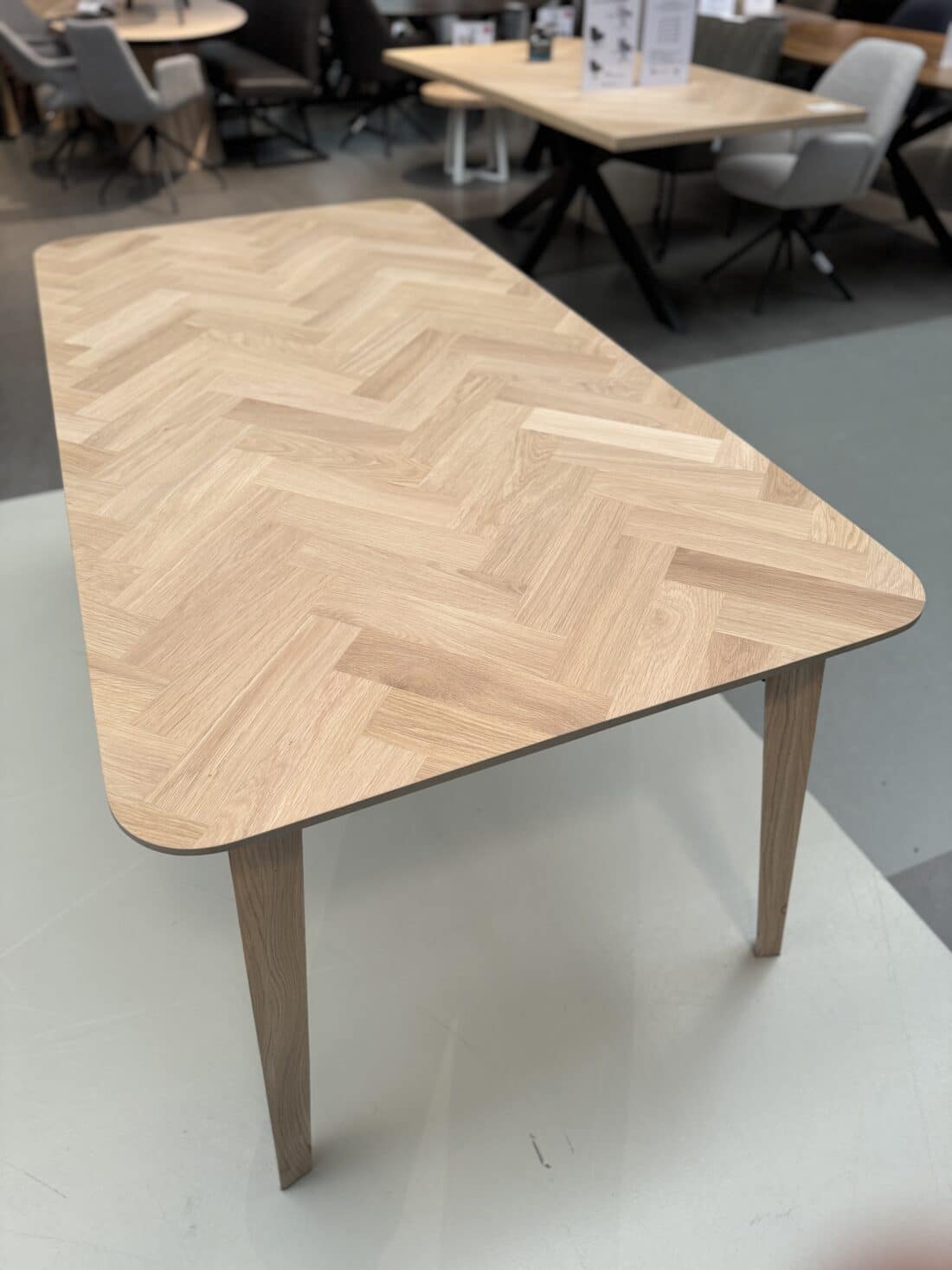 Trp Post Container Data Trp Post Id 65883 Resko Herringbone Oak Table Incl Base of Your Choice Trp Post Container