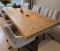 Mosina visgraat eiken tafel 230 x 90 x 8cm met dikke biest rondom met Koza onderstel met zwarte coating