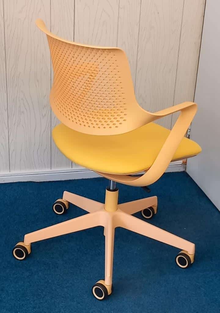 Projectchair Ps V14 Geel B Keus Projectchair Ps V14 Geel B Keus