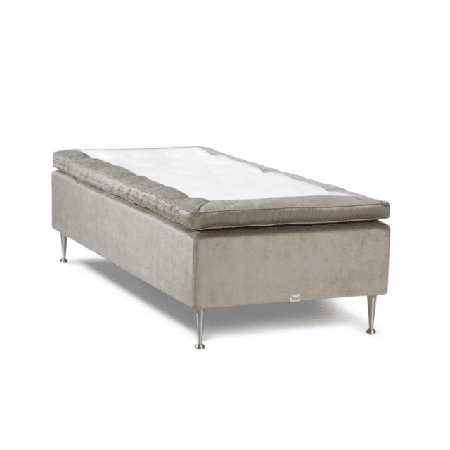 Viking Birka frame boxspring, boxspring bed, luxe bed, verstelbaar bed, comfortabele bedbodem, orthopedisch bed, boxspring matras, moderne slaapkamer, stevige boxspring, matrassen boxspring, hoogwaardige boxspring, bedframe Birka, Birka bedframe, kwaliteitsbed, slaapcomfort, stevige ondersteuning, design boxspring, Scandinavisch bed, boxspring met lade, bedframe met opbergruimte, verstelbare bedbodem, duurzame boxspring, luxe slaapkamer, in hoogte verstelbaar bed, Birka bed frame, hoogwaardige materialen, matraskwaliteit, matras keuze, ergonomisch slapen, slaapoplossing, perfect slapen, topkwaliteit bed, comfortabele nachtrust, slapen als een koning, boxspring set, bed met boxspring, royale boxspring, Bedcomfort, luxe slapen, luxe bedframe, bed met boxspring systeem, bedframe met matras, boxspring met topper, verstelbare boxspring, Birka boxspring, stijvol bed, slaapkwaliteit verbeteren, boxspring met kussen, boxspring met poten, moderne boxspring, bedframe met verstelbare bodem, matras bed, bed op maat, boxspring slaapkamer, boxspring voor rugpijn, perfecte nachtrust, slaapkamer boxspring, ideale boxspring, modern boxspring bed, stevige matras, lange levensduur boxspring, bedframe voor comfort, birka matras, luxe bedframe Birka, bed met vering, bed met opbergruimte, comfortabel boxspring systeem, design bed Birka, slaapoplossing boxspring, verantwoorde boxspring, slaapkamer inrichting, comfort en design, orthopedisch slaapcomfort, vering in bed, top comfort boxspring, bed op basis van vering, premium boxspring, slaapkamer stijl, topkwaliteit boxspring bed, boxspring Birka comfort, boxspring slaapoplossing, boxspring bed vering, luxe bed Birka, matras keuze boxspring, unieke boxspring, comfort in bed, slaap goed met Birka, slapen met luxe, comfort voor slapen, verstelbare bed Birka, boxspring bed op maat, royale boxspring Birka