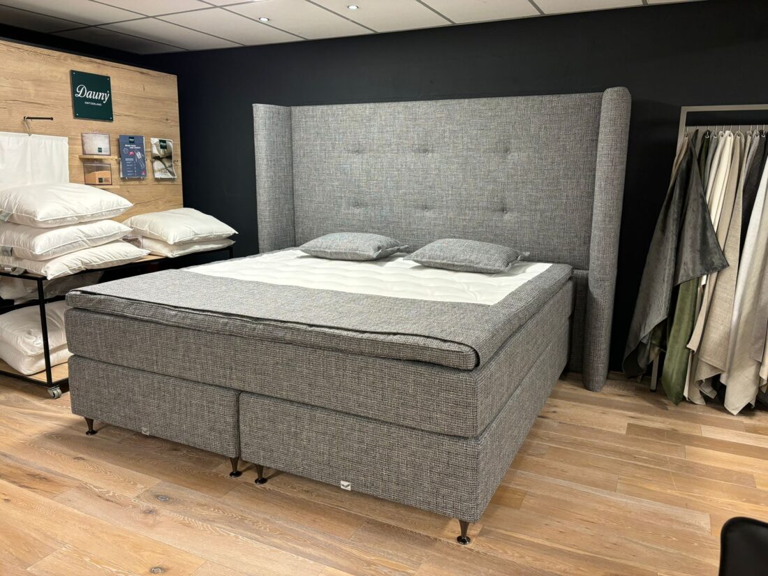 Viking, Royal, Continental, Boxspring, luxe, comfort, design, Scandinavisch, hotelkwaliteit, ondersteuning, matrassen, verstelbaar, slaapcomfort, duurzame, premium, boxspringbed, slaapervaring, ergonomisch, topper, hoofdbord, veersysteem, pocketveren, ventilatie, slaapkwaliteit, stijlvol, slaapoplossing, slaaptechnologie, tweepersoonsbed, slaapkamerset, nachtrust, slaapkamer, bedbodem, bedframe, kwaliteit, afwerking, handgemaakt, Scandinavisch design, duurzaam, hoogwaardige, tijdloos, modern, elegant, robuust, verstelbare bedden, dubbele boxspring, gestoffeerd, bekleding, luxe uitstraling, kingsize, queensize, boxspring aanbieding, boxspring kopen, boxspring outlet, comfortlaag, slaapcomfort verbeteren, orthopedisch, rugondersteuning, slaapklimaat, antibacterieel, hypoallergeen, slaapadvies, boxspring sale, beddenwinkel, online boxspring kopen, beddenzaak, duurzame materialen, luxe bedden, premium bedden, bedden collectie, comfortabele boxsprings, opbergruimte boxspring, elektrisch verstelbaar, verstelbare boxspring, verstelbare matrassen, lattenbodem, slaapkamermeubels, beddengoed, slaapkameraccessoires, viking bedden, scandinavische boxspring, boxspring aanbiedingen, boxspring reviews, beste boxspring, beste matrassen, lange levensduur, comfortzones, luchtcirculatie, pocketvering, houten frame, metalen frame, pluche, ademend, anti-slip, duurzaam comfort, slaapkamerstijl, aanpasbaar, ergonomische ondersteuning, orthopedische bedden, boxspring viking, luxe slaapcomfort, premium boxspring, hotelbedden, hotelboxspring, boxspring advies, bedbodem technologie, Scandinavisch vakmanschap, toppers, koudschuim topper, traagschuim topper, boxspring inspiratie, boxspring configurator, boxspring gids, matrassenwinkel, verstelbare slaapkamer, verstelbare rugsteun, premium kwaliteit, lange garantie, slaaponderzoek, duurzame slaapkamer, Scandinavisch slapen, modulaire boxspring, relaxbed, stijlvol slapen, Scandinavisch interieur, boxspring soorten, tweepersoons boxspring, bedden vergelijken, luxe slaapkamer, exclusieve boxspring, slaapcomfort testen, boxspring showroom, premium slaapervaring, ergonomische boxspring, slaapoplossingen, luxe slaapkamers, instelbare boxspring, slaapadvies winkels, Scandinavisch slapen, slaapcomfort merken, bedmaat aanpassen, Scandinavische trends, Scandinavisch interieur, Scandinavische stijl, verstelbaar bed, Tilburg, Breda, Oosterhout, Waalwijk, Dongen, Gilze, Rijen, Goirle, Oisterwijk, Loon op Zand, Kaatsheuvel, Drunen, Udenhout, Berkel-Enschot, Moergestel, Sprang-Capelle, Raamsdonksveer, Made, Vlijmen, Heusden, Bavel, Alphen, Chaam, Baarle-Nassau, Nieuwendijk, Hank, Waspik, Geertruidenberg, Hulten, Den Hout, Hooge Zwaluwe, Lage Zwaluwe, Teteringen, Wagenberg, Eethen, Genderen, Nieuwkuijk, Helvoirt, Haarsteeg, Esch, Veen, Heikant, Babyloniënbroek, Meeuwen, Elshout, Overloon, Heusden-Vesting, Sprundel, Terheijden, Wernhout, Zundert, Prinsenbeek, Ulvenhout, Rijsbergen, Gilze-Rijen, Molenschot, Ulicoten, Hooge Mierde, Lage Mierde, Reusel, Hilvarenbeek, Diessen, Biest-Houtakker, Vessem, Casteren, Hapert, Bladel, Netersel, Hoogeind, Achtmaal, Alphen-Chaam, Biezenmortel, Strijbeek