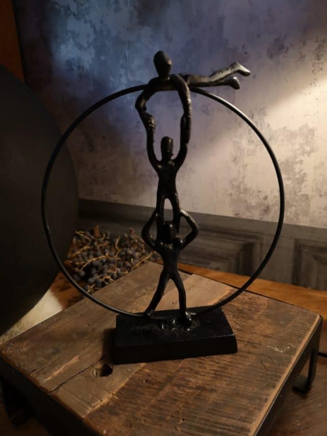 Beeldje Acrobatiek Zwart