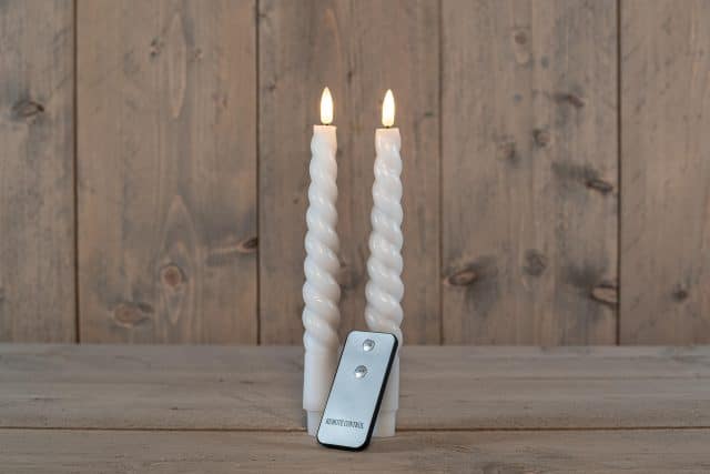 Led Kaars Diner Wit 2 Stuks Twist Met Afstandsbediening