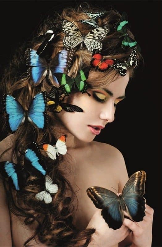 Schilderij with butterflies in hair DIB312 AluArt