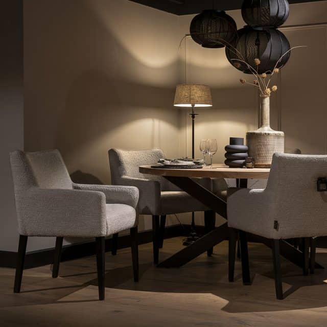 UrbanSofa eetkamerstoel met arm Brody stof