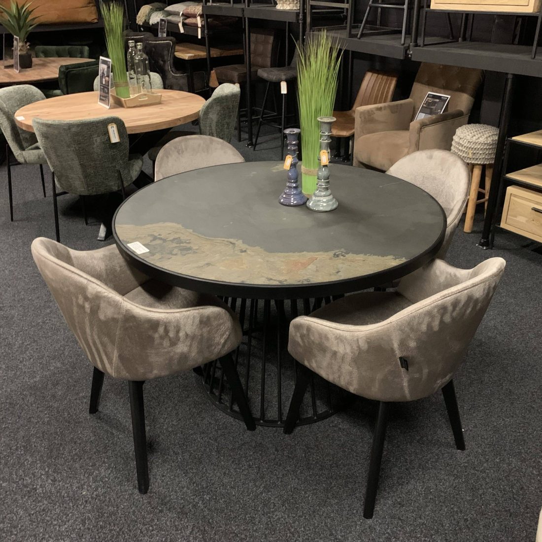Showmodel Set Van 4 Urbansofa Eetkamerstoelen Brescia Met Arm