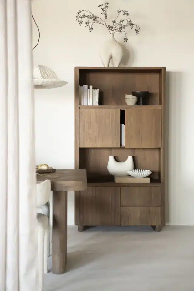 sfeerfoto Eleonora opbergkast Edward 100x40x180 cm mangohout