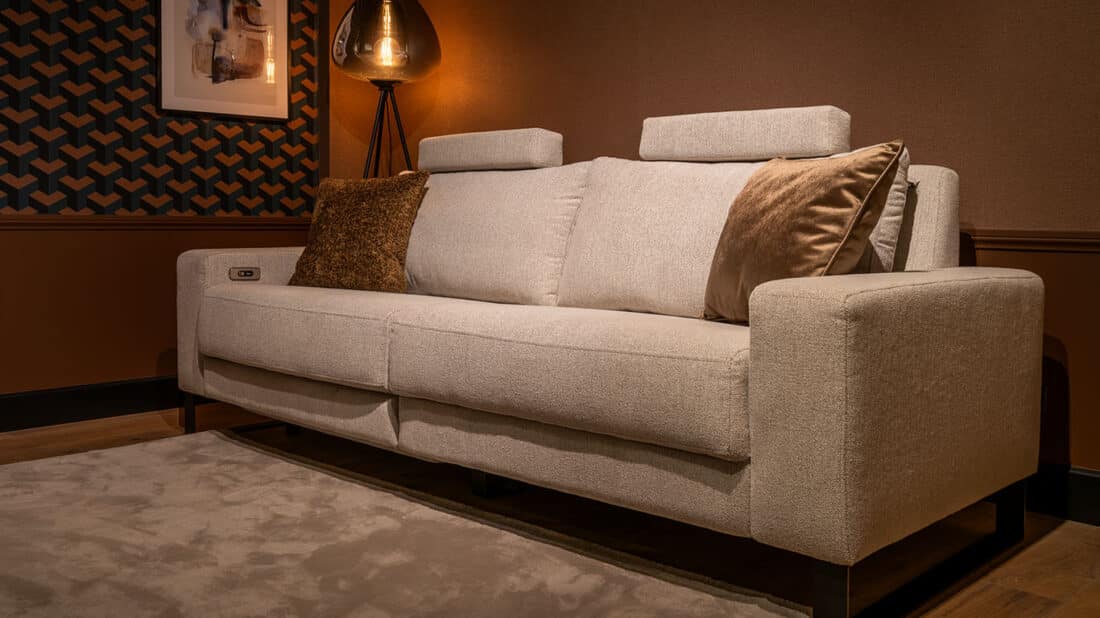 Urbansofa Dylan Sofa Met Recliner Mulberry Sand 9