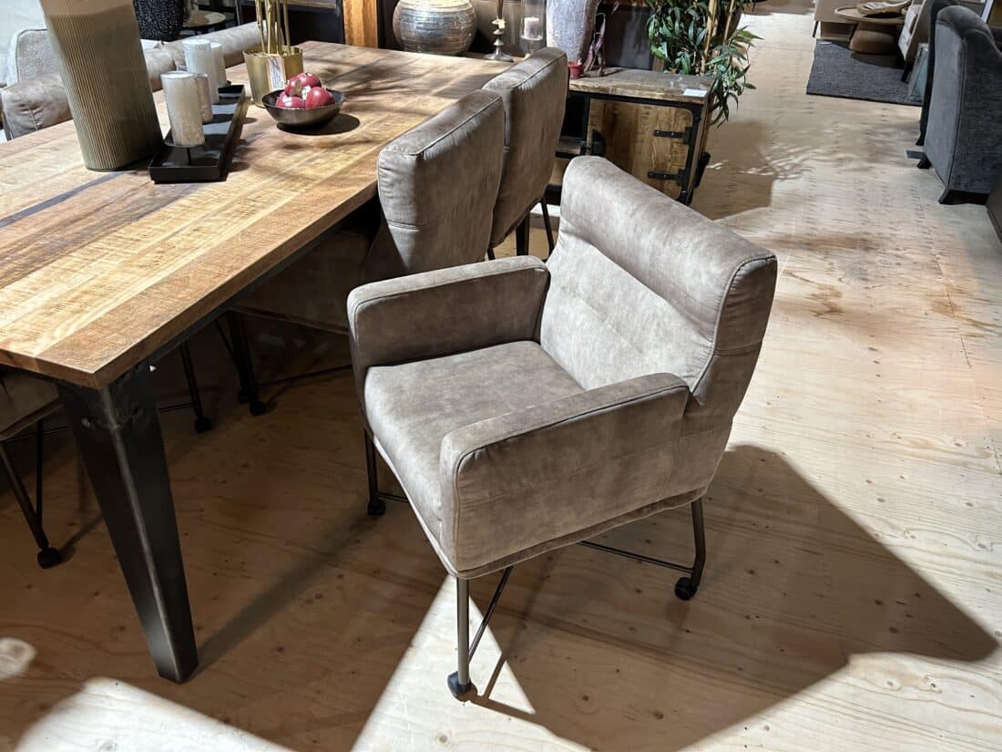 SHOWMODEL eetkamerstoelen set van 6 Sassy X-cross