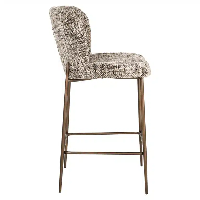 Zijkant Richmond Interiors barstoel Odarby bruin