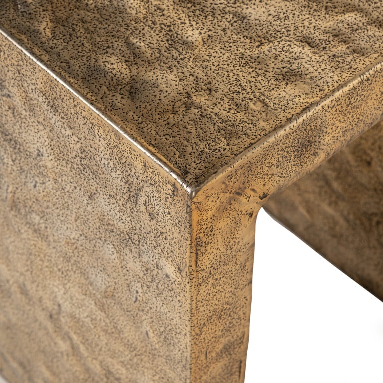 detailfoto Richmond Interiors bijzettafel Novan 40,5x29x50,5 cm aluminium