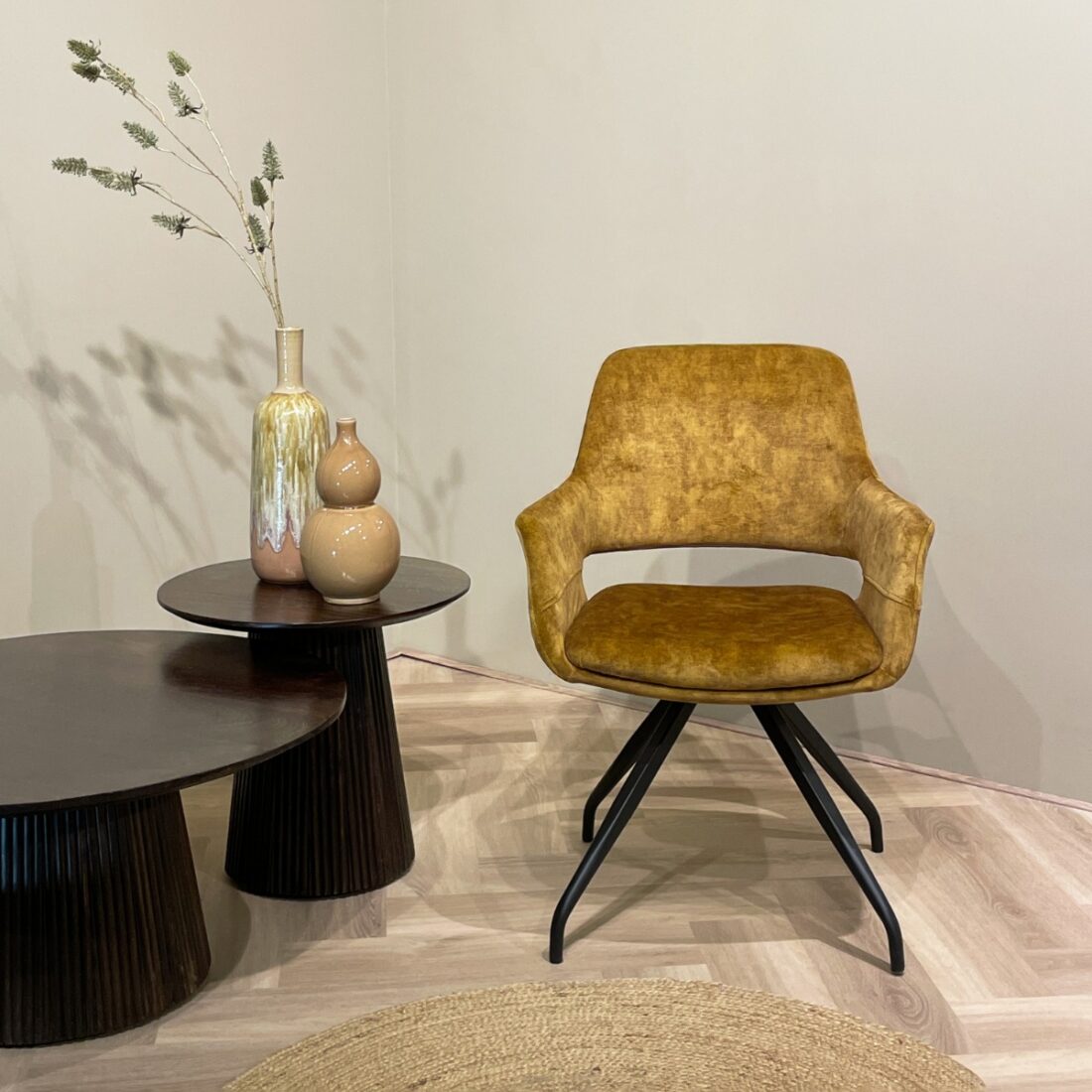 Livingfurn Eetkamerstoelen Capp Oker Velvet