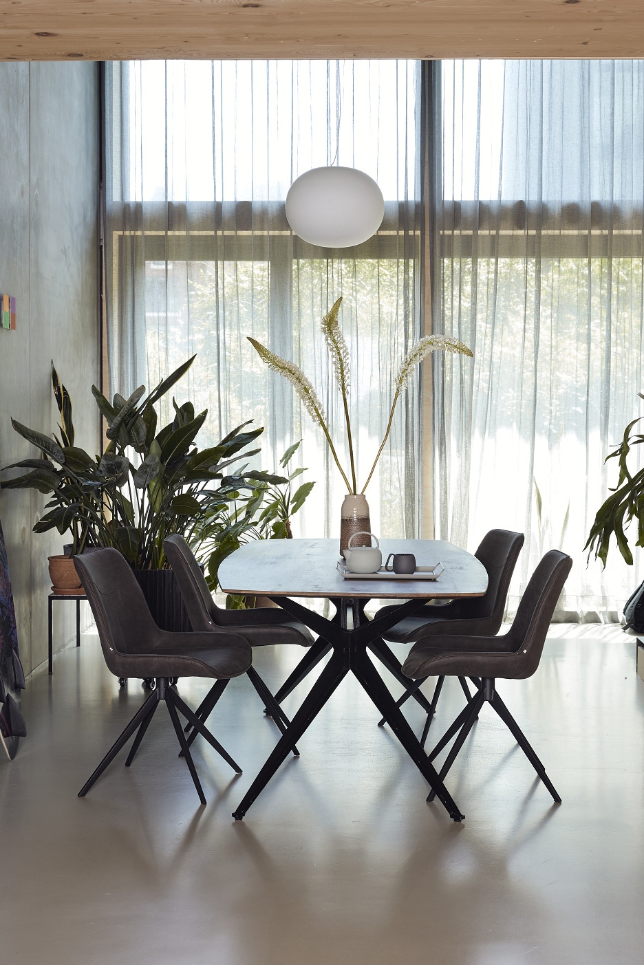 Livingfurn Eetkamertafels Brix Bjorn 240cm
