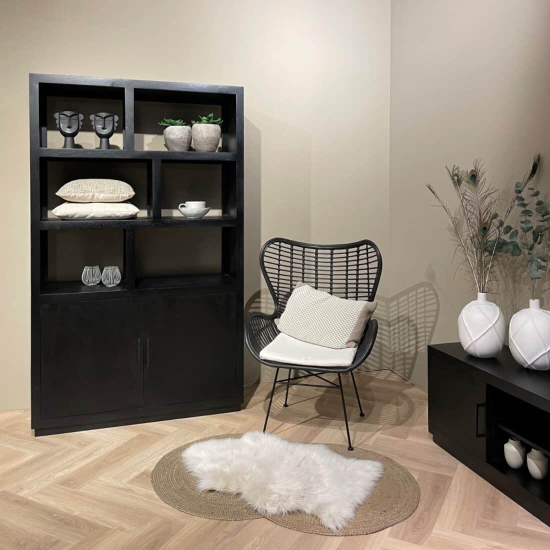 Livingfurn Vitrinekasten Jaxx Black 120cm