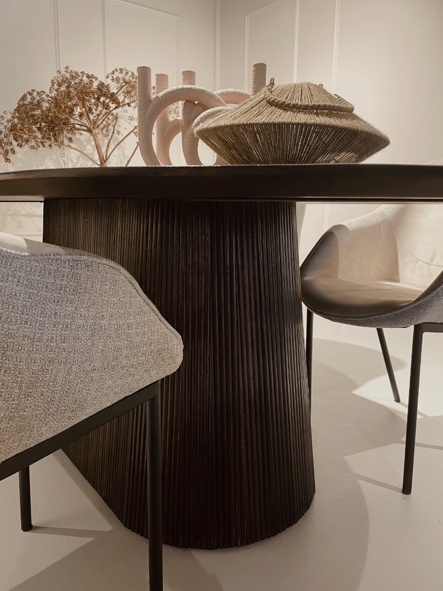 Livingfurn Eetkamertafels Salvator Walnut 230cm