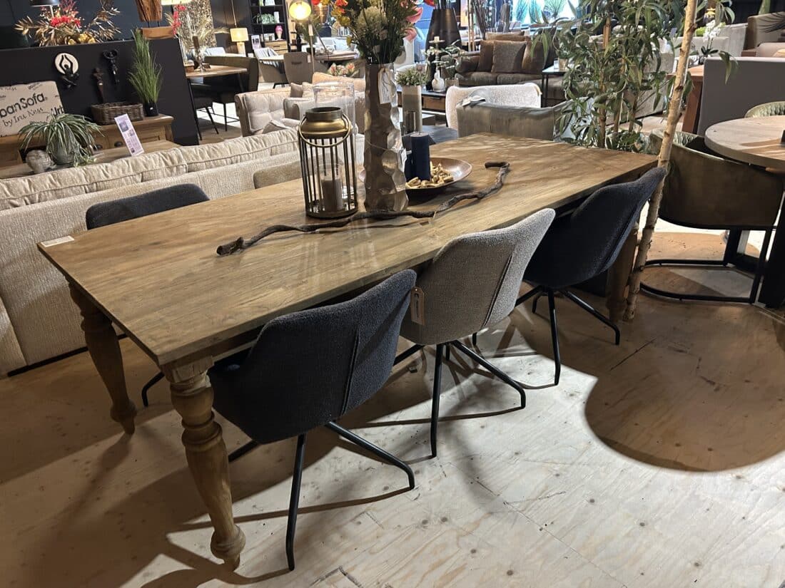 SHOWMODEL Tower Living set van 6 stuks eetkamerstoelen Ortana SHOWMODEL Tower Living set van 6 stuks eetkamerstoelen Ortana