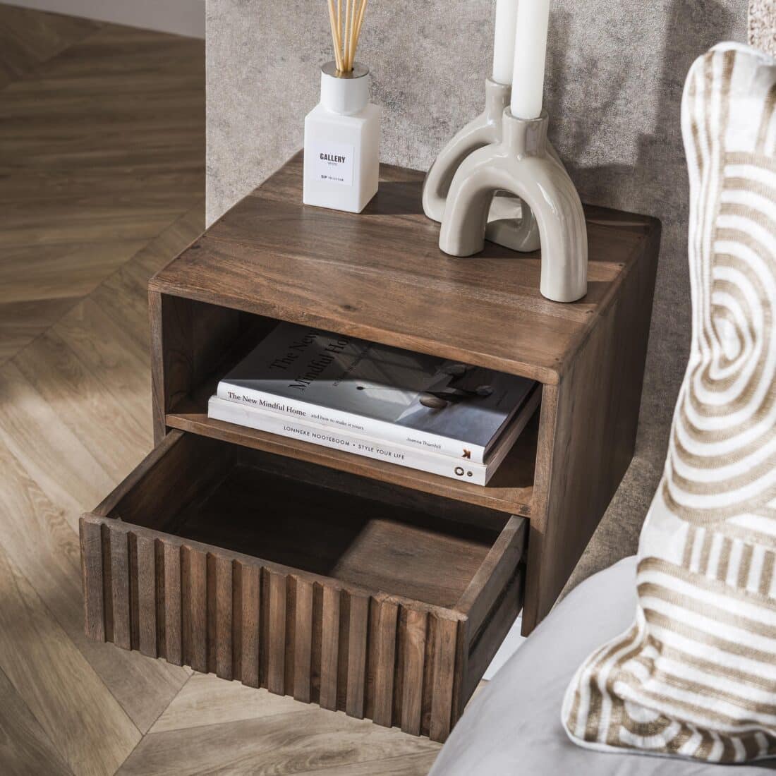 Zijlstra Nachtkastje Carve Zwevend Open Vak 1 Lade Massief Acacia Bruin