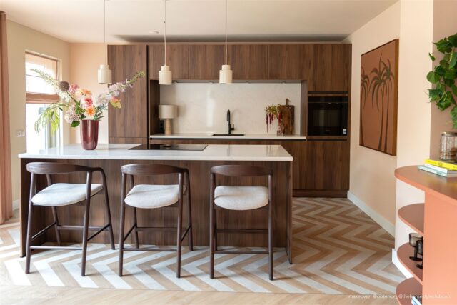 Eleonora barstoel Rayven donkerbruin