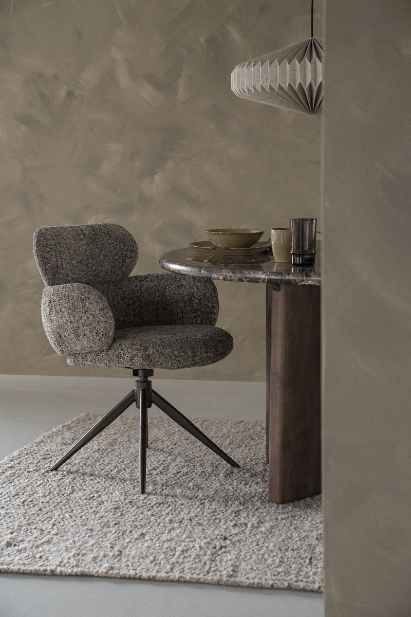 Eleonora eetkamerstoel Darcio draaibaar met arm taupe Eleonora eetkamerstoel Darcio draaibaar met arm taupe