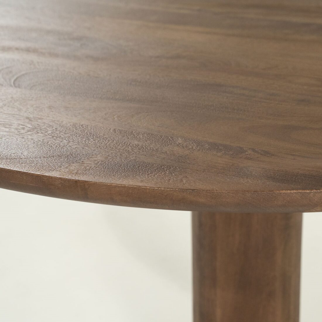 detailfoto Eleonora eettafel Coco 130 cm rond mangohout lichtbruin detailfoto Eleonora eettafel Coco 130 cm rond mangohout lichtbruin