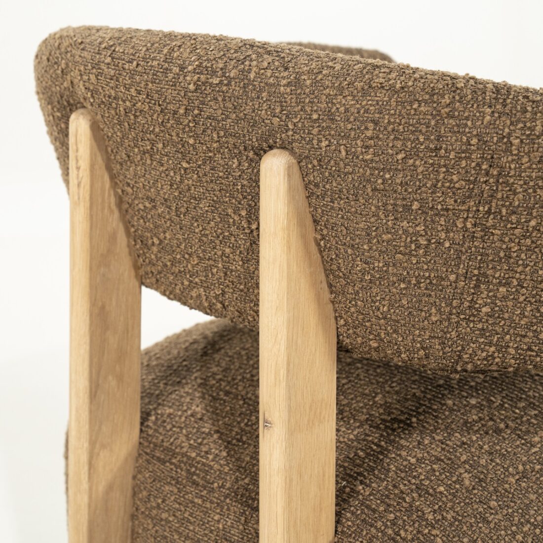 detailfoto Eleonora fauteuil Lola met arm bruin detailfoto Eleonora fauteuil Lola met arm bruin