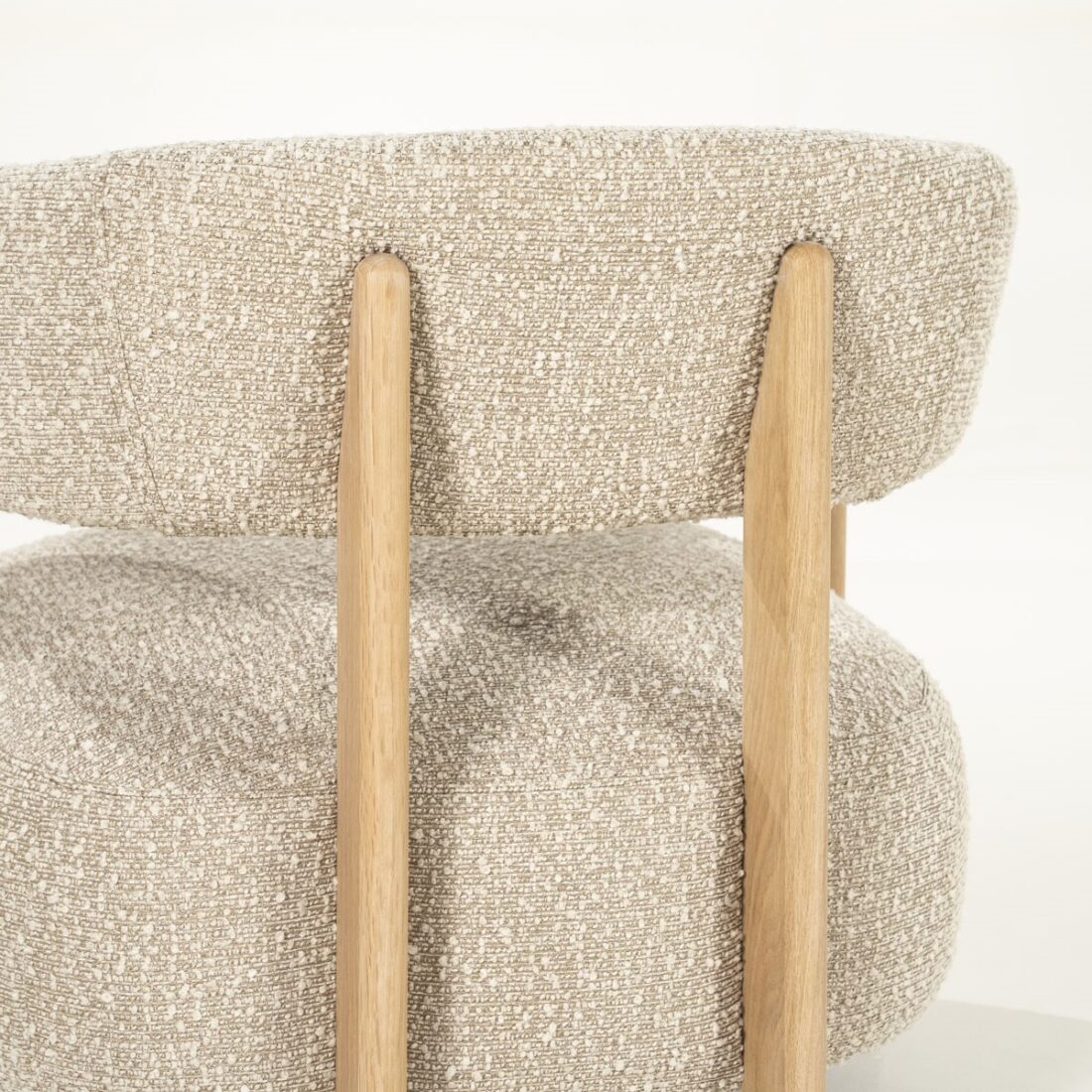 detailfoto Eleonora fauteuil Lola met arm taupe detailfoto Eleonora fauteuil Lola met arm taupe