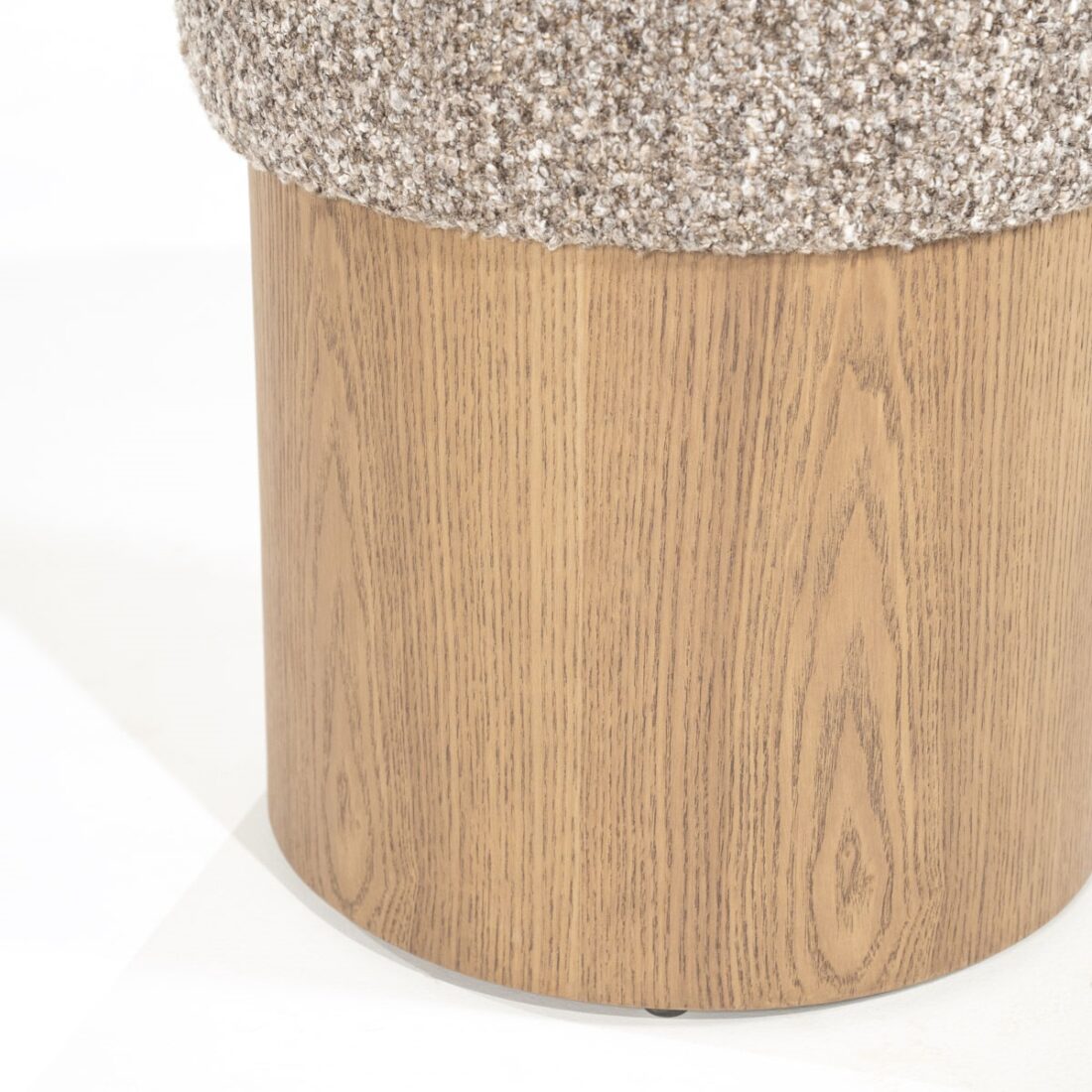 detailfoto Eleonora poef George taupe detailfoto Eleonora poef George taupe