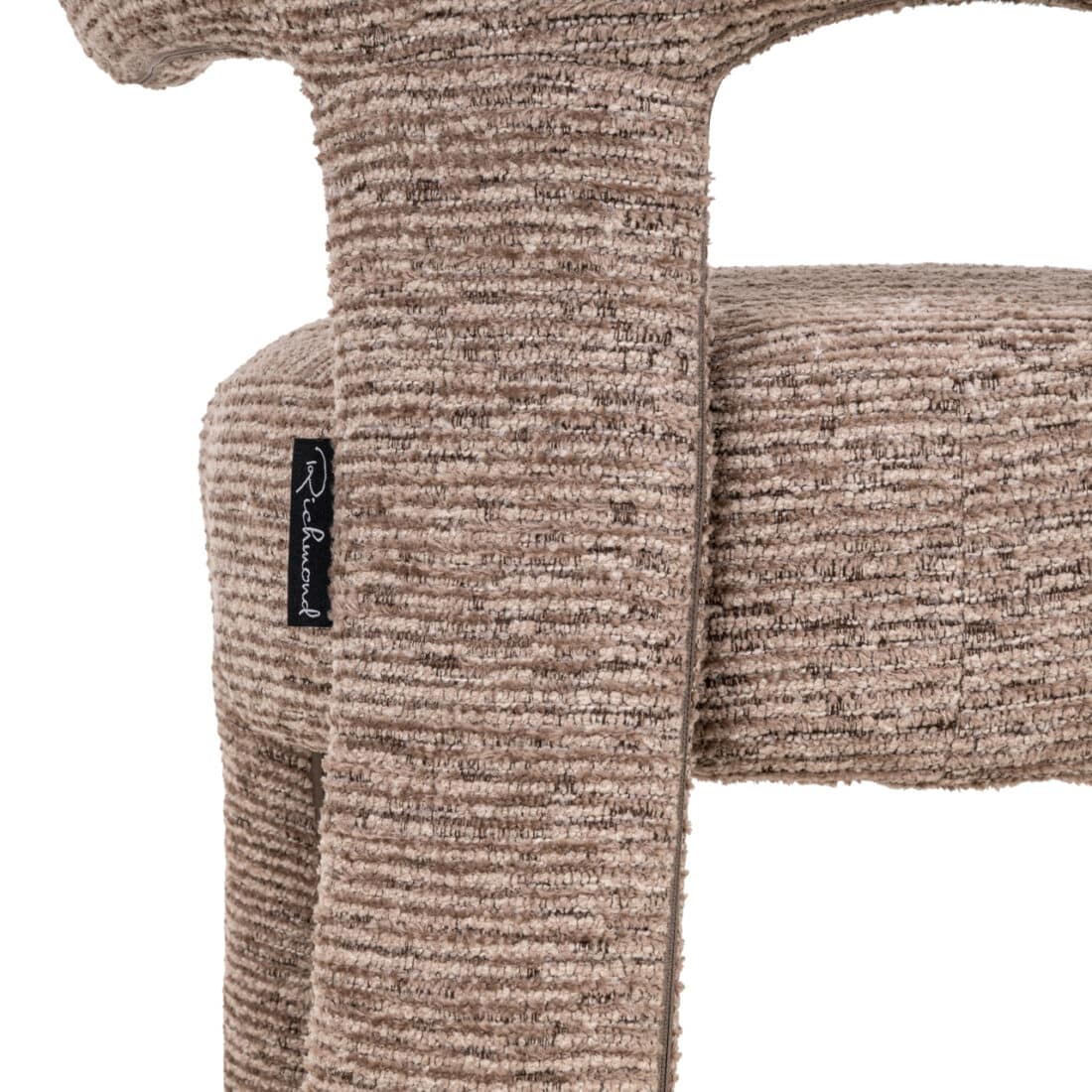 detailfoto Richmond Interiors eetkamerstoel Nerio met arm mocca