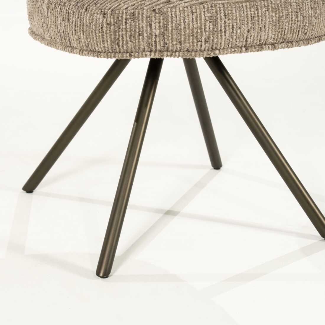 onderstel Eleonora eetkamerstoel Jayson bruin onderstel Eleonora eetkamerstoel Jayson bruin