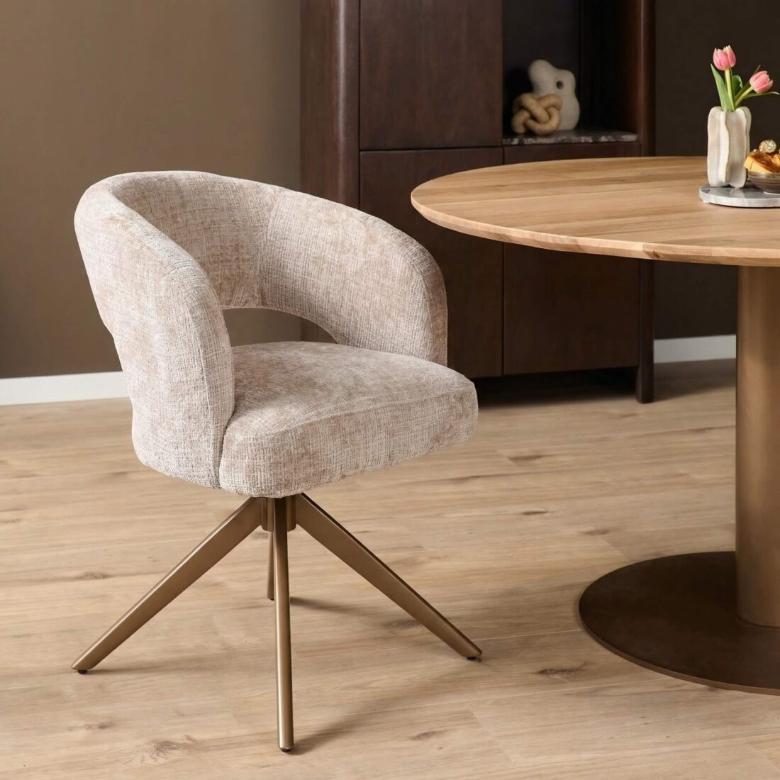 Starfurn Draaibare eetkamerstoel Demi met armleuning Beige Poot Brons