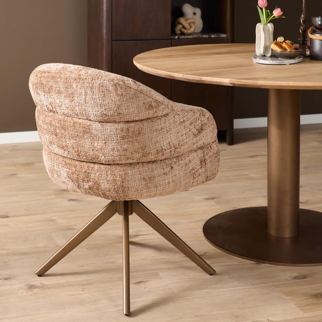 Starfurn Draaibare Eetkamerstoel Bella Cinnamon Poot Brons Starfurn Draaibare Eetkamerstoel Bella Cinnamon Poot Brons