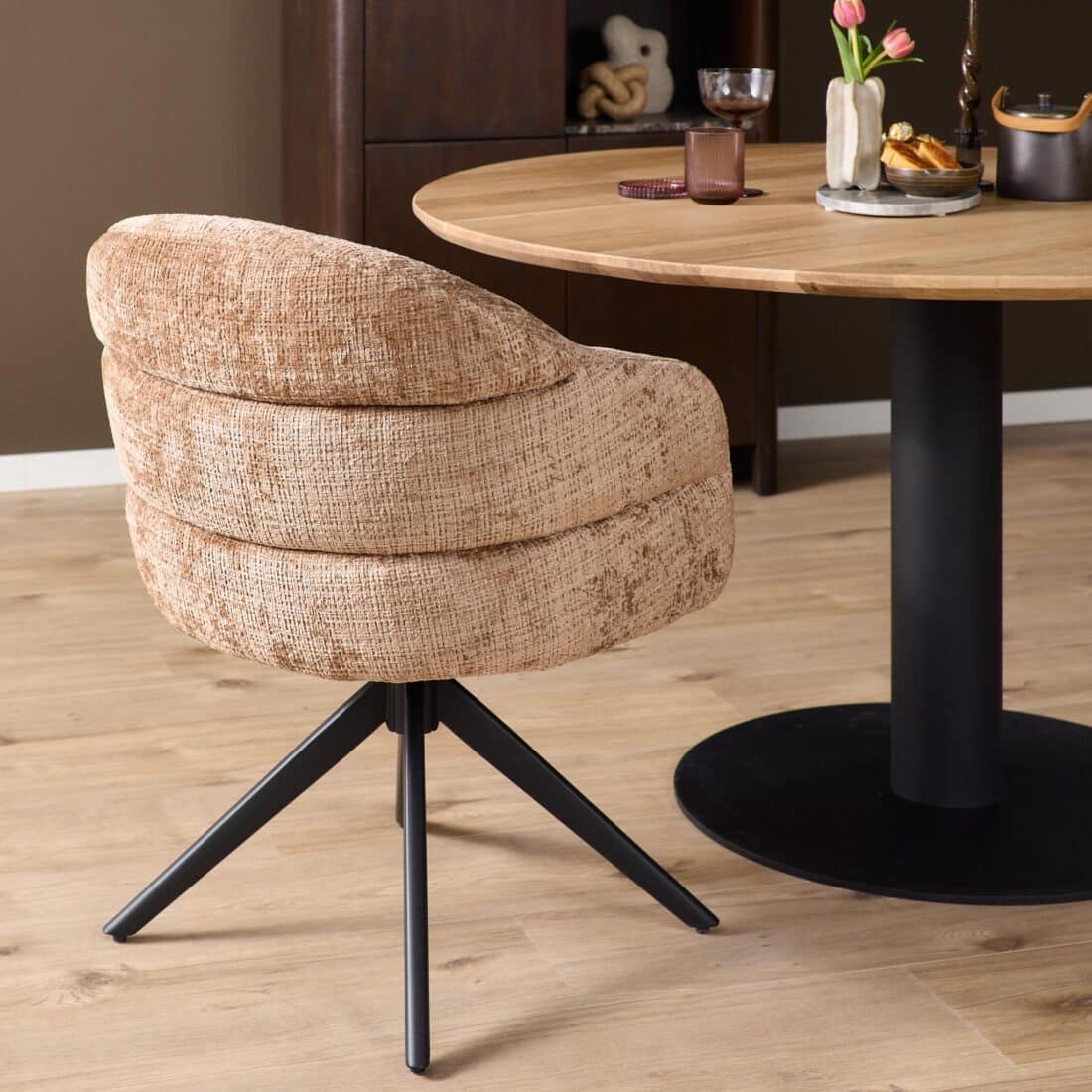 Starfurn Draaibare Eetkamerstoel Bella Cinnamon Poot Zwart