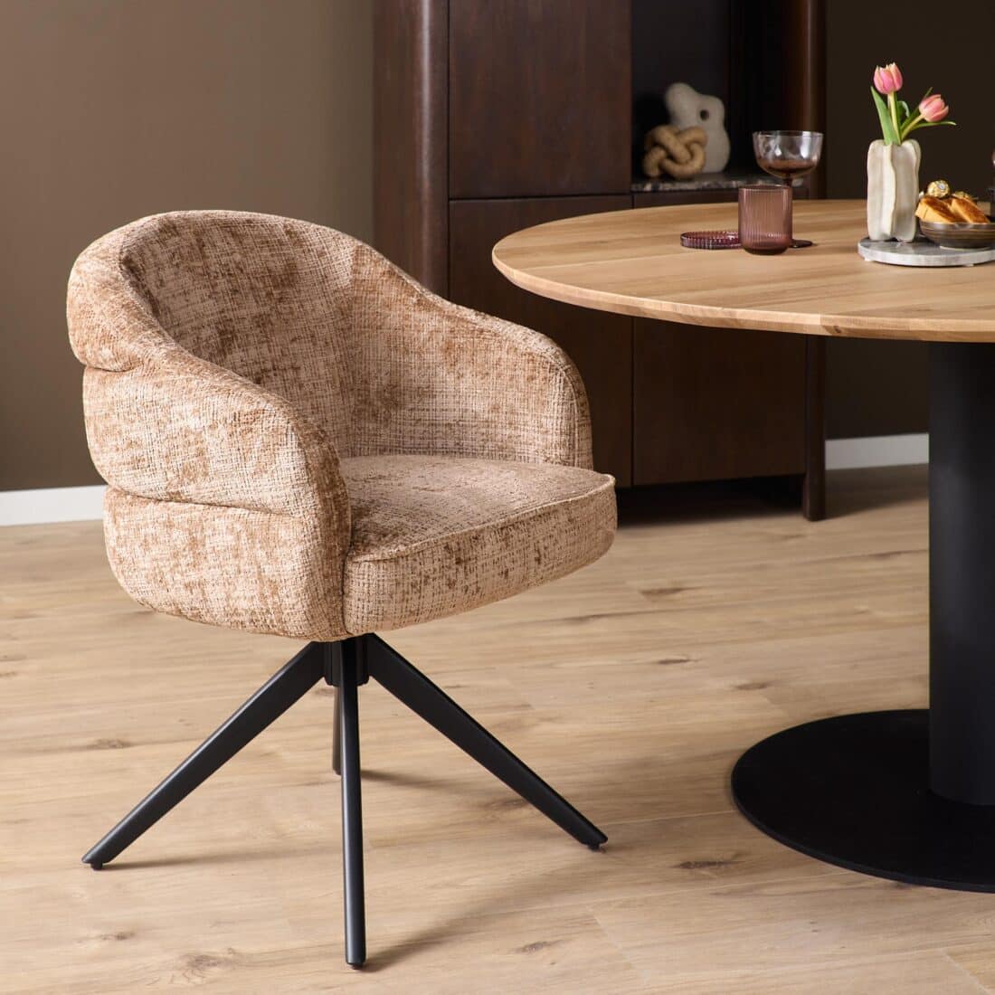 Starfurn Draaibare eetkamerstoel Bella Cinnamon Poot Zwart