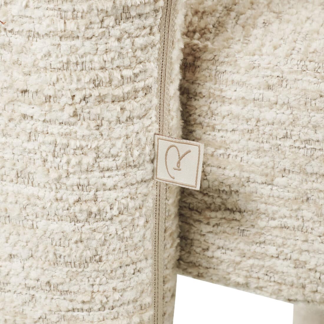 detailfoto Richmond Interiors eetkamerstoel Soho met arm natural linear