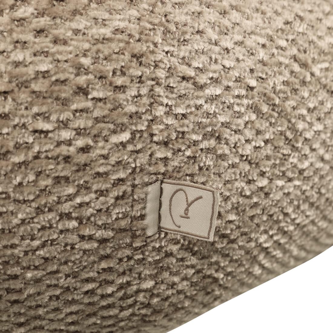 detailfoto Richmond interiors eetkamerstoel Kayla draaibaar mocca