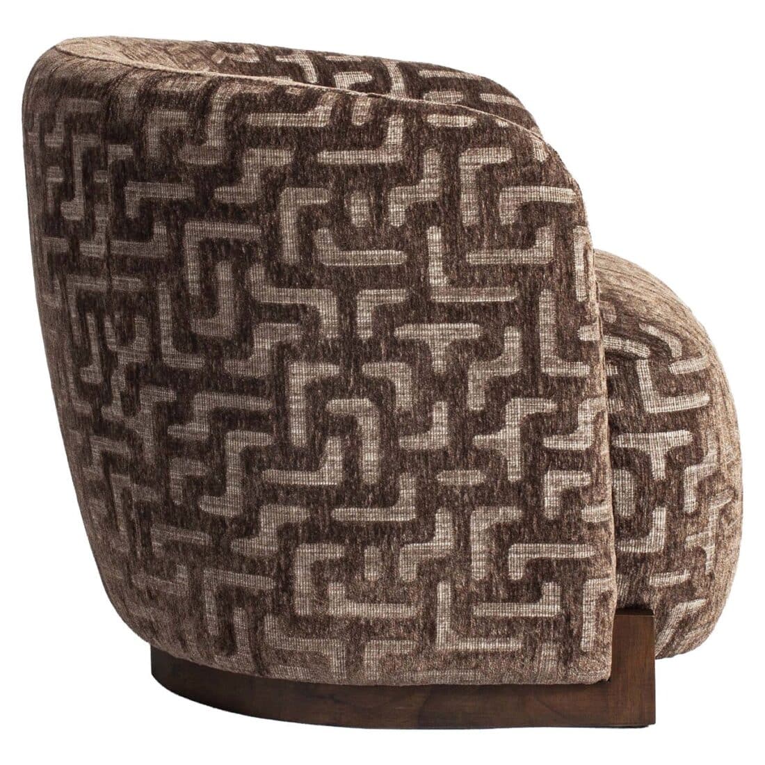 zijkant Richmond Interiors fauteuil Hannah met arm brown labyrinth