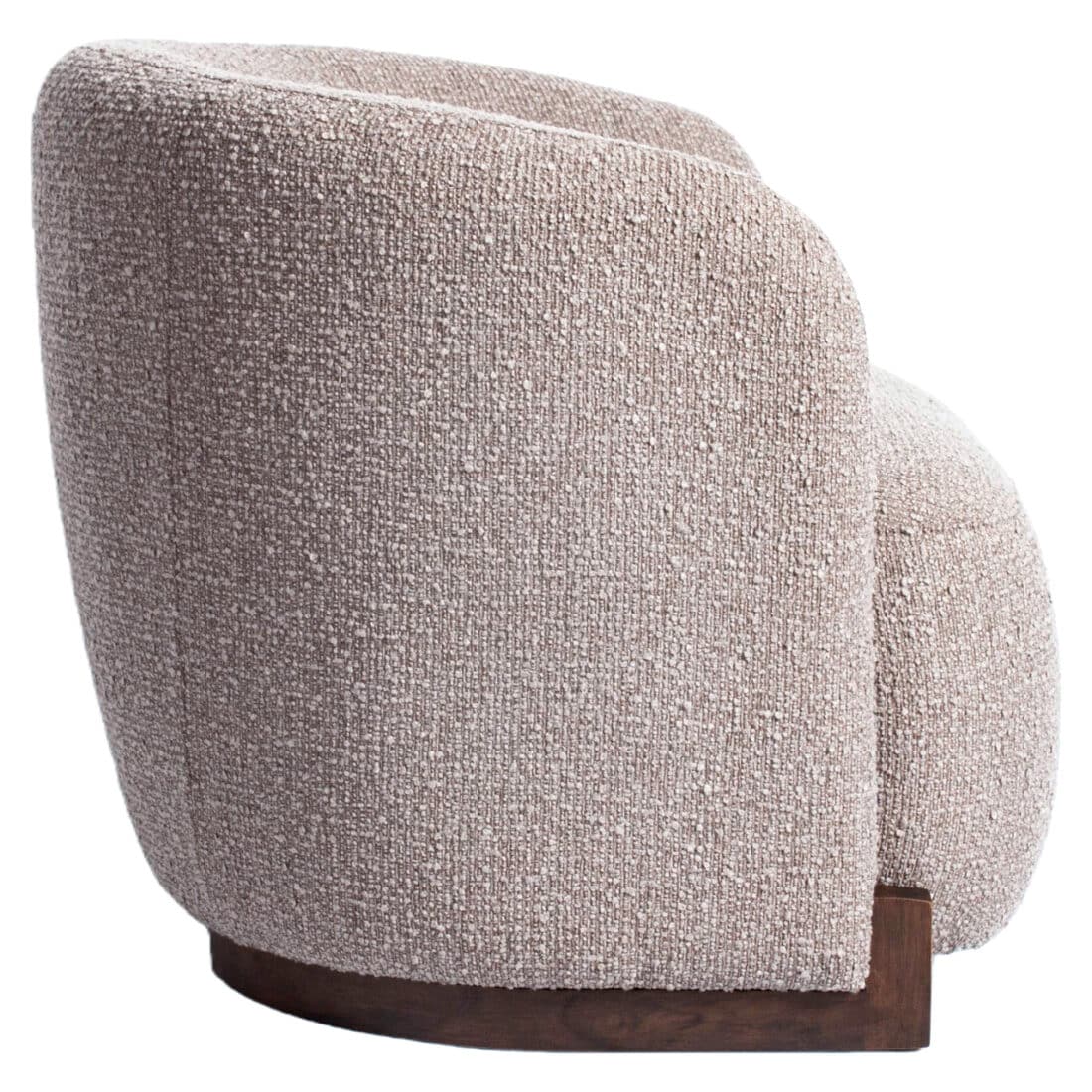 zijkant Richmond Interiors fauteuil Hannah met arm mocca