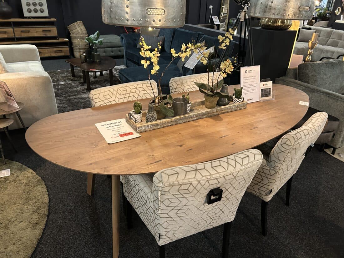 SHOWMODEL van der Drift Eettafel Kiezel verjongde rand Eiken 240 cm