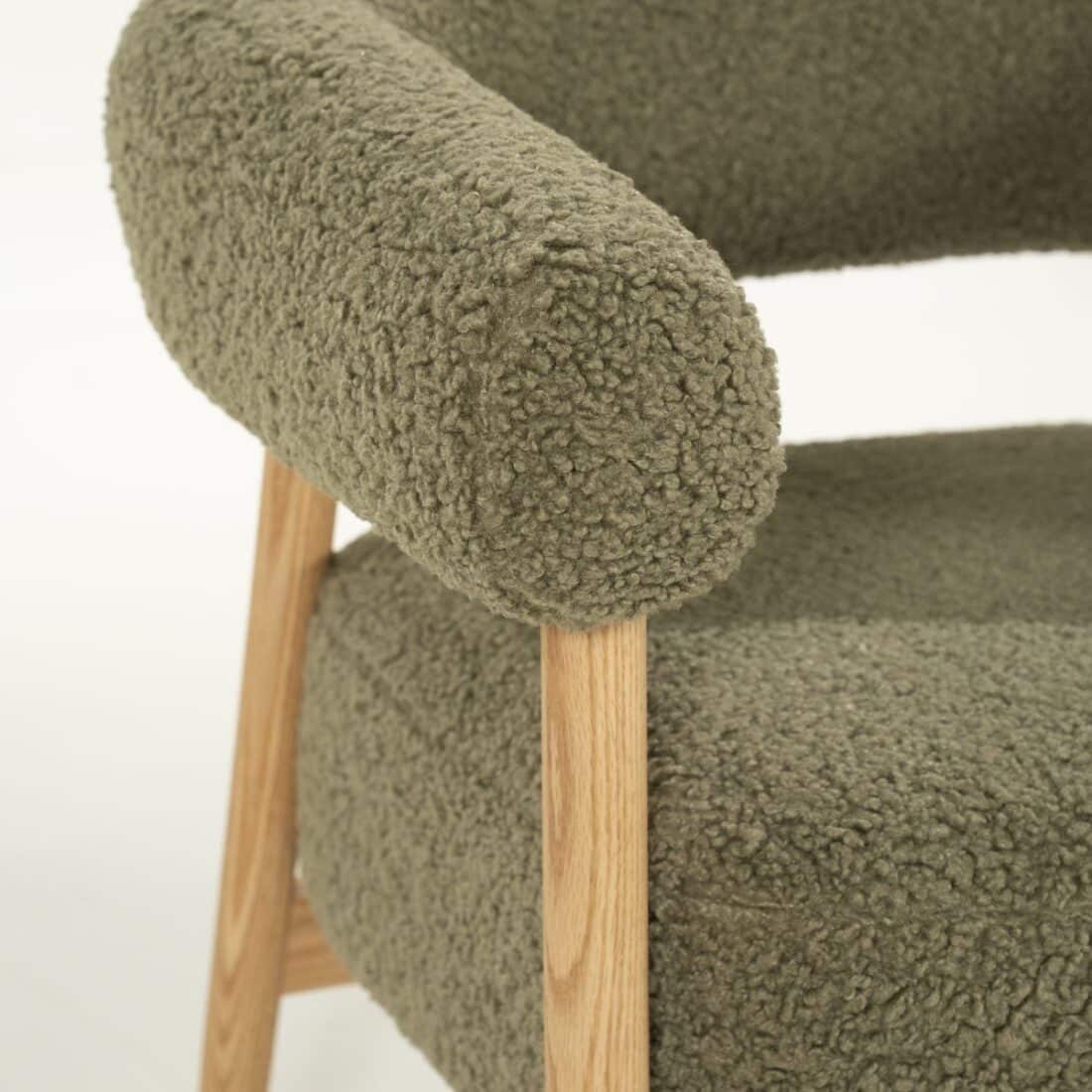 detailfoto By-Boo fauteuil Mysa met arm groen detailfoto By-Boo fauteuil Mysa met arm groen