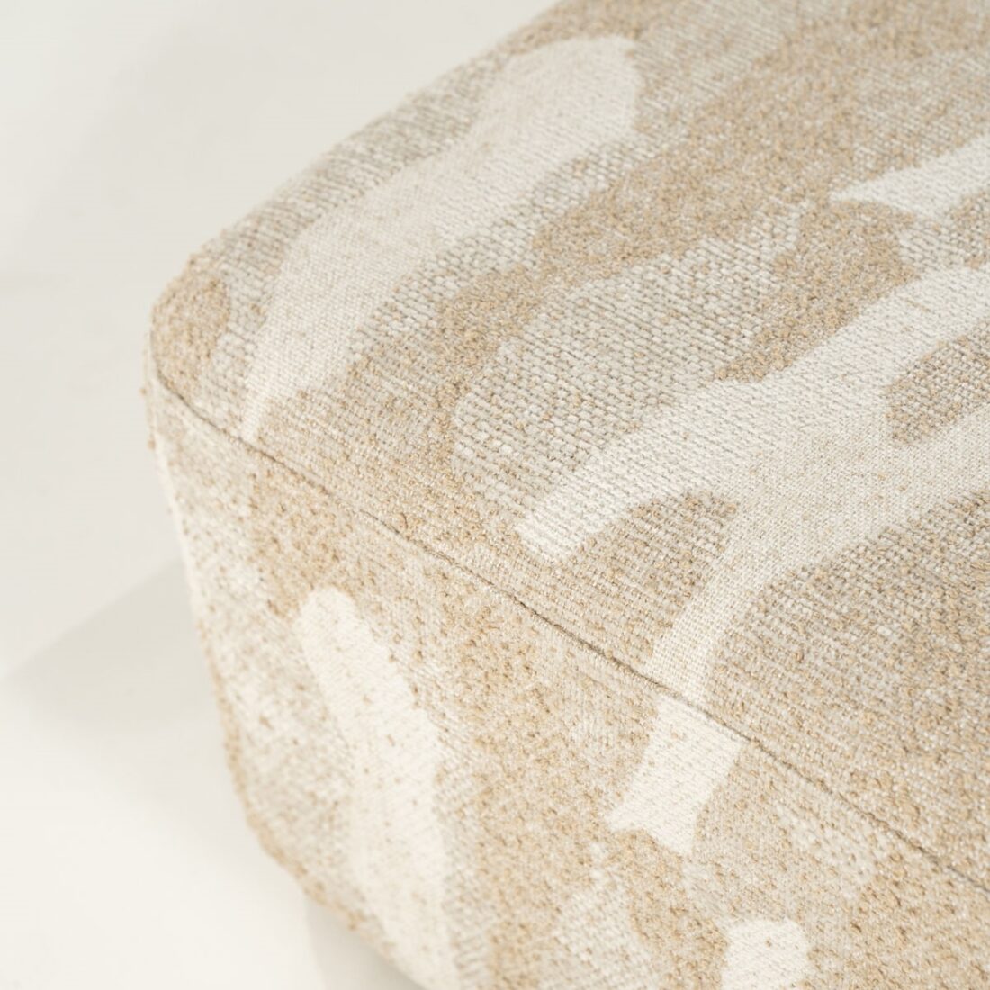 By Boo Poef Rytm Groot Beige By Boo Poef Rytm Groot Beige