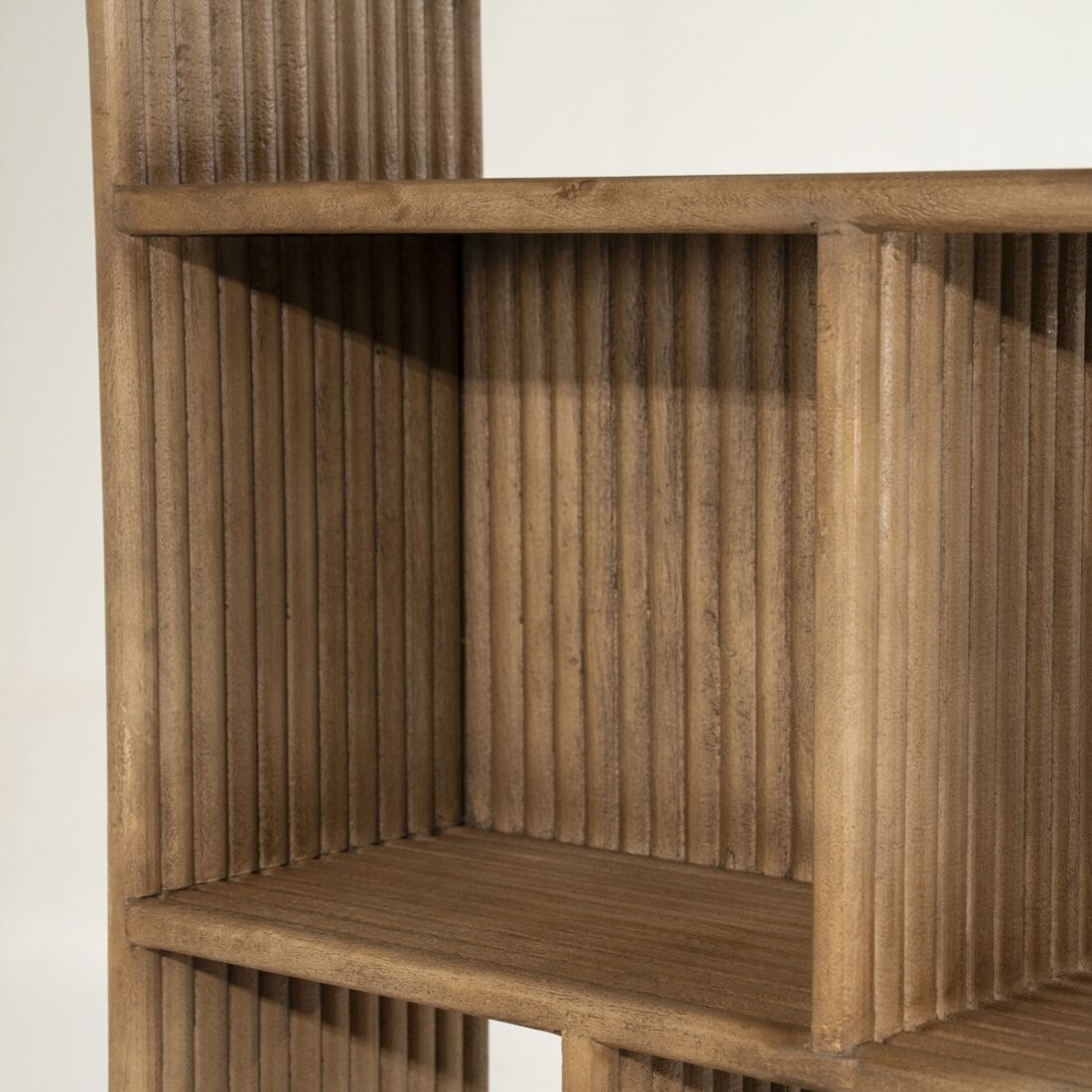 By Boo Wandkast Rigato 100x30x200 Cm Mangohout By Boo Wandkast Rigato 100x30x200 Cm Mangohout