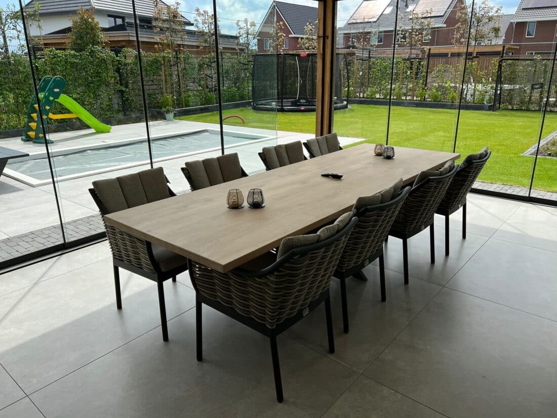 Eettafel tuinkamer, overkapping, veranda, tafel Eettafel tuinkamer, overkapping, veranda, tafel