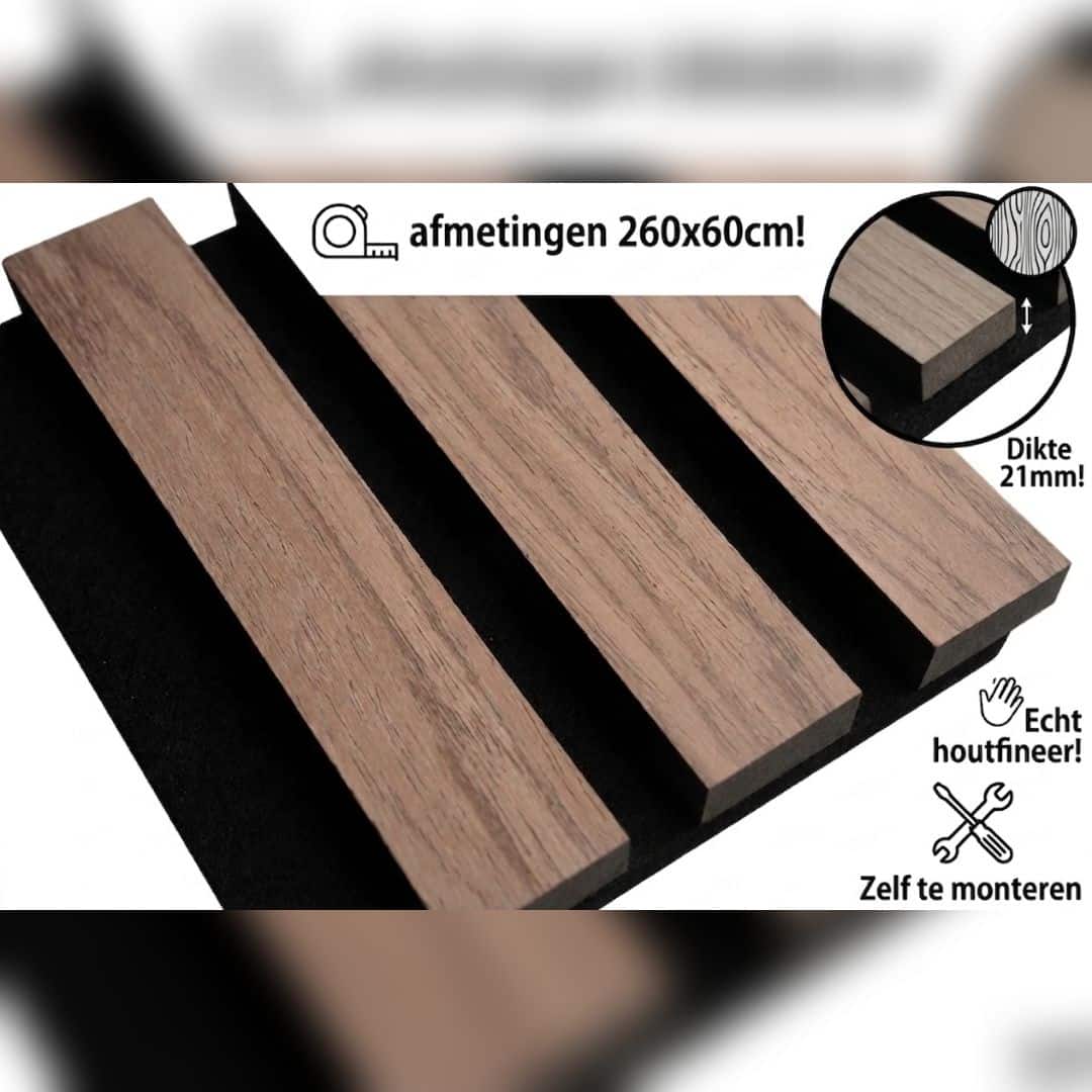 Akoestisch wandpaneel walnoot met houten latten en zwart vilt